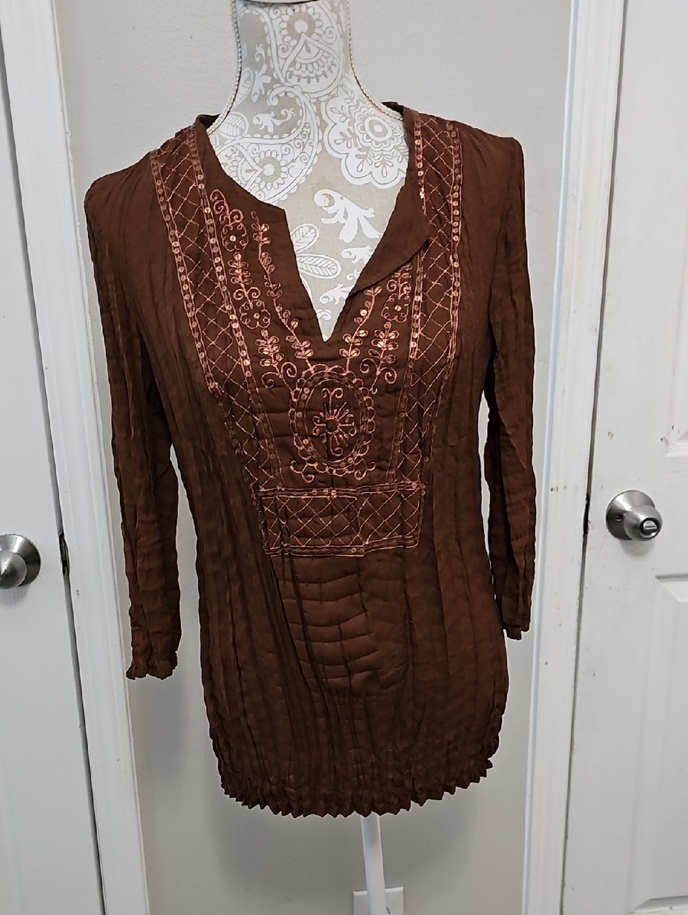 Faded Glory Brown Embroidered Crinkle V-Neck Tunic